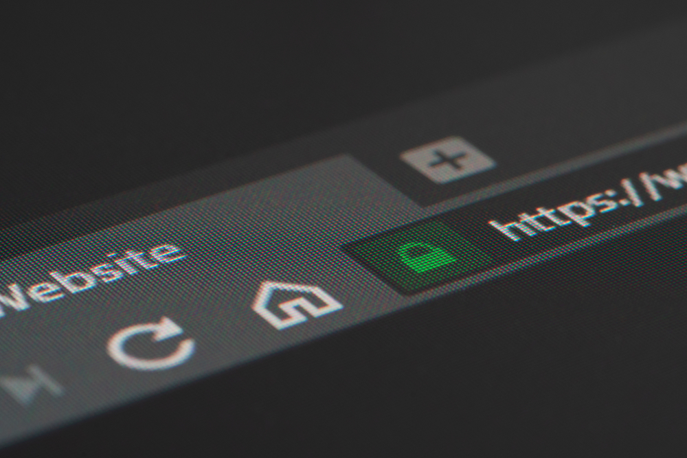 Demystifying Domain Forwarding: URL Frame vs. URL Redirect